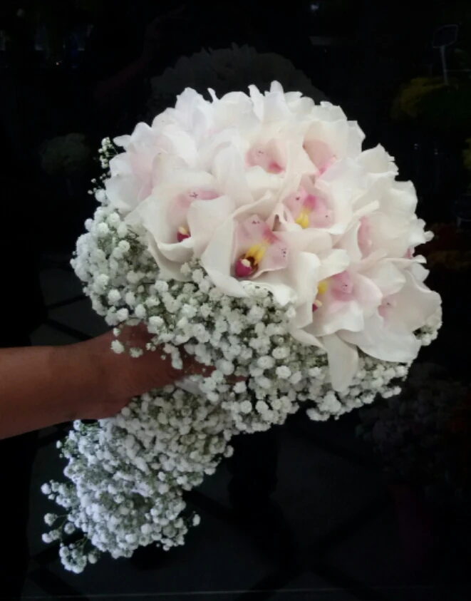 https://www.grisflowers.com/uploads/products/1732201001_6237.webp